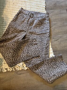 Dazy Leopard Print ankle Pants